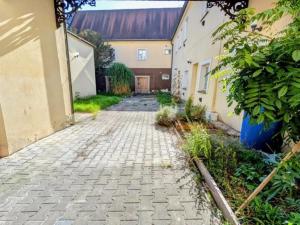 Prodej činžovního domu, Třeboň, Masarykovo nám., 1250 m2