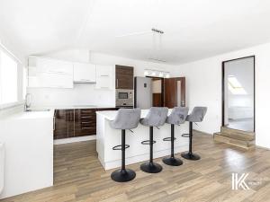 Pronájem bytu 3+kk, Pardubice, Za Pasáží, 103 m2