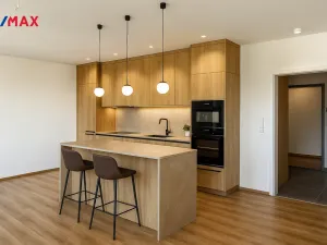 Prodej bytu 2+kk, Karlovy Vary, Šumavská, 86 m2