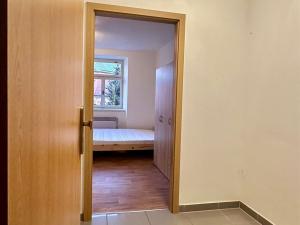 Pronájem bytu 1+kk, Cheb, Jakubská, 25 m2