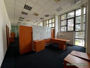 Pronájem kanceláře, Praha - Vysočany, Lisabonská, 73 m2
