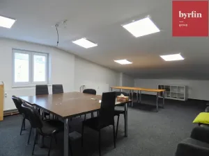 Pronájem kanceláře, Opava, Zámecký okruh, 225 m2