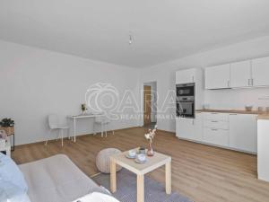 Prodej bytu 2+kk, Davle, Sídliště, 41 m2