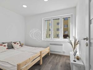 Prodej bytu 2+kk, Davle, Sídliště, 41 m2