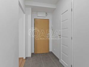 Prodej bytu 2+kk, Davle, Sídliště, 41 m2