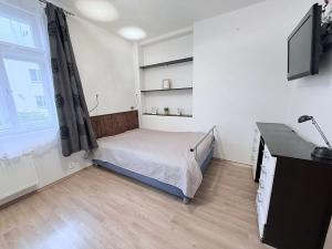 Pronájem bytu 2+1, Praha - Strašnice, Pod strání, 52 m2