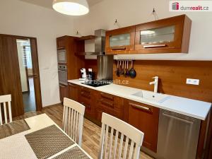 Prodej bytu 2+1, Mariánské Lázně, Hlavní třída, 74 m2