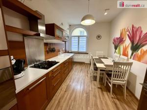 Prodej bytu 2+1, Mariánské Lázně, Hlavní třída, 74 m2