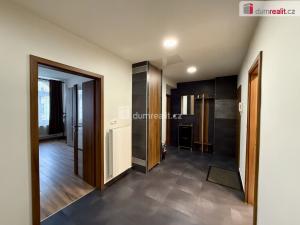 Prodej bytu 2+1, Mariánské Lázně, Hlavní třída, 74 m2