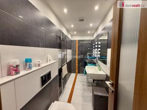 Prodej bytu 2+1, Mariánské Lázně, Hlavní třída, 74 m2