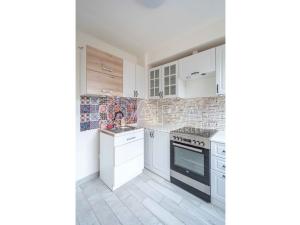 Pronájem bytu 2+1, Neratovice, Mládežnická, 50 m2