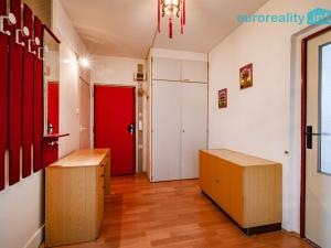 Prodej bytu 2+1, Mariánské Lázně, Za Tratí, 64 m2