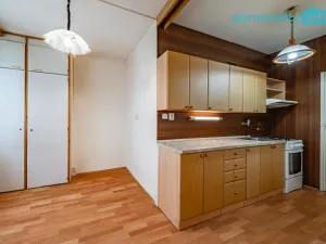 Prodej bytu 2+1, Mariánské Lázně, Za Tratí, 64 m2