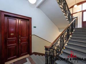 Pronájem bytu 2+1, Praha, Janáčkovo nábřeží, 56 m2