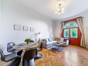 Pronájem bytu 2+1, Praha, Janáčkovo nábřeží, 72 m2