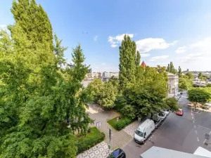 Pronájem bytu 2+1, Praha, Janáčkovo nábřeží, 72 m2