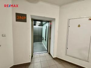 Pronájem bytu 2+kk, Praha - Modřany, Semická, 44 m2