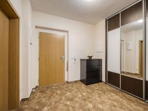 Pronájem bytu 2+kk, Praha - Libeň, V zahradách, 53 m2
