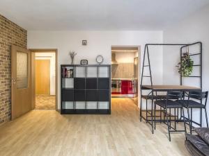 Pronájem bytu 2+kk, Praha - Libeň, V zahradách, 53 m2