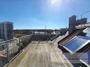 Pronájem bytu 4+kk, Praha - Vysočany, U Harfy, 140 m2