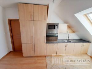 Pronájem bytu 4+kk, Praha - Vysočany, U Harfy, 140 m2
