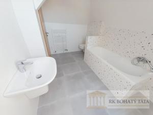 Pronájem bytu 4+kk, Praha - Vysočany, U Harfy, 140 m2