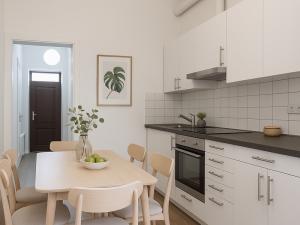 Pronájem bytu 1+1, Praha, Kováků, 37 m2