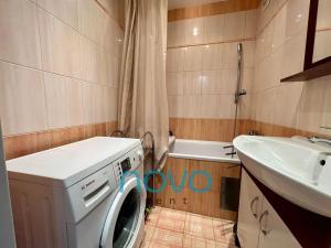 Pronájem bytu 3+1, Praha - Strašnice, Ke Strašnické, 80 m2