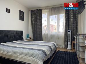 Prodej bytu 2+1, Chomutov, Školní pěšina, 66 m2