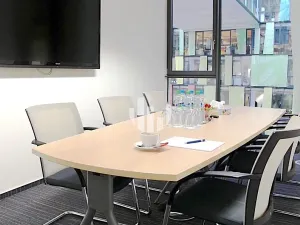 Pronájem kanceláře, Praha - Karlín, Karolinská, 551 m2