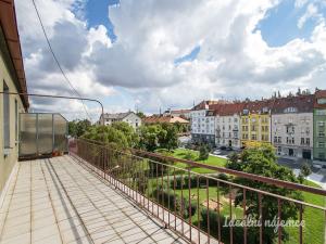 Pronájem bytu 2+1, Praha - Střešovice, Za Hládkovem, 56 m2