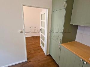Pronájem bytu 1+1, Praha - Libeň, Novákových, 37 m2