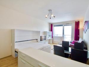 Prodej bytu 1+kk, Praha - Vysočany, Freyova, 33 m2