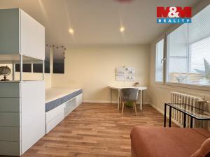 Pronájem bytu 1+kk, Kladno - Kročehlavy, Benešovská, 30 m2