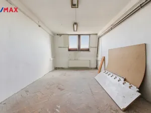 Prodej výrobních prostor, Aš, Tyršova, 4434 m2