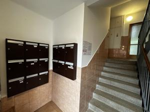 Pronájem bytu 2+1, Praha - Holešovice, Vrbenského, 54 m2