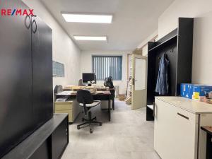 Prodej výrobních prostor, Pardubice - Studánka, Průmyslová, 600 m2