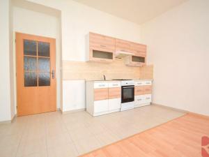 Pronájem bytu 2+kk, Praha - Nusle, Sdružení, 50 m2