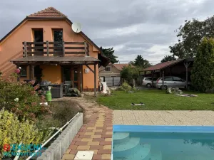 Prodej rodinného domu, Horky, 180 m2