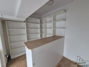 Pronájem obchodního prostoru, Třinec, 1. máje, 18 m2