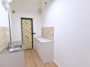 Pronájem obchodního prostoru, Praha - Libeň, Krejčího, 47 m2