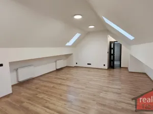 Prodej bytu 2+kk, Nupaky, Nupacká, 60 m2