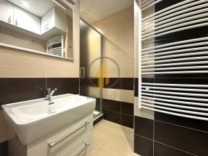 Pronájem bytu 3+1, Jičín, Nám. V. Čtvrtka, 68 m2