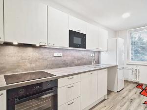 Pronájem bytu 3+1, Praha - Modřany, Božetická, 73 m2
