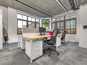 Pronájem kanceláře, Praha, 1330 m2