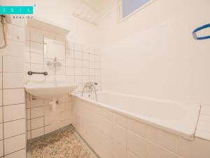 Pronájem bytu 2+1, Olomouc - Neředín, gen. Píky, 65 m2