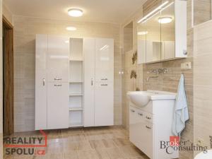 Prodej rodinného domu, Holasovice - Loděnice, 252 m2