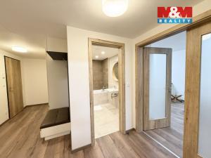 Pronájem bytu 3+kk, Praha, Kolbenova, 98 m2