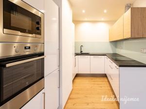 Pronájem bytu 3+kk, Praha, Formanská, 92 m2