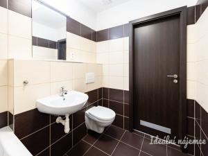 Pronájem bytu 3+kk, Praha, Formanská, 92 m2